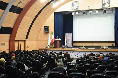 برگزاری همایش آموزش های بهداشتی ویژه آرایشگران زنانه شهرستان ری